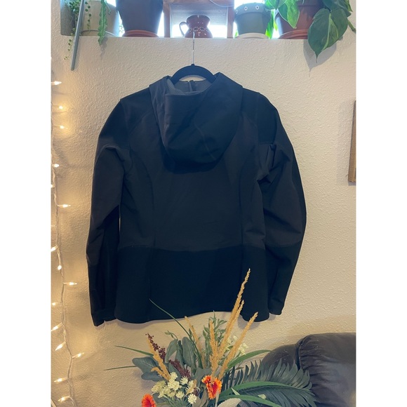 Eddie Bauer jacket || M - Picture 2 of 3